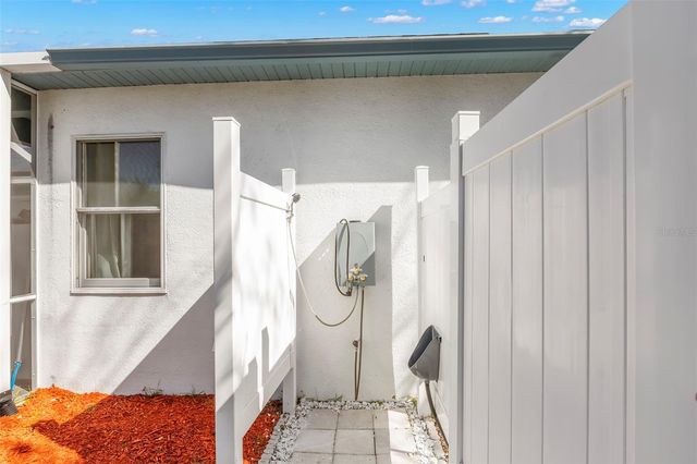 4852 99TH WAY N, St Petersburg, FL 33708