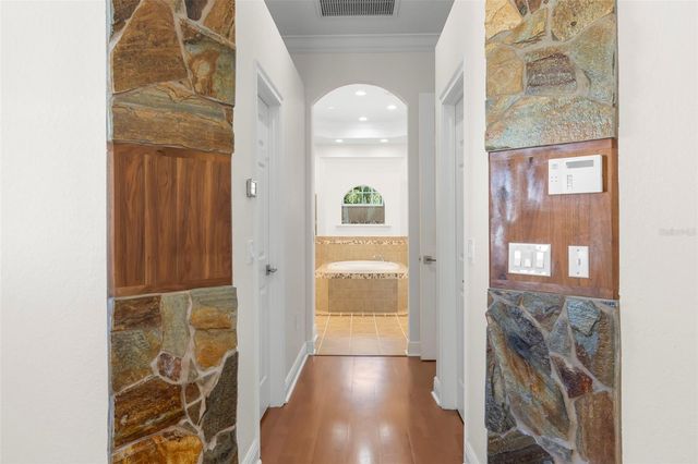 4852 99TH WAY N, St Petersburg, FL 33708