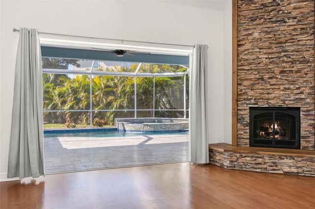 4852 99TH WAY N, St Petersburg, FL 33708