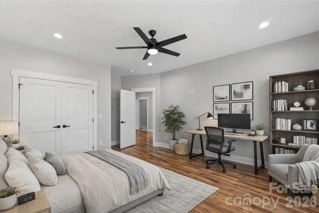 543 30th Avenue NW, Hickory, NC 28601