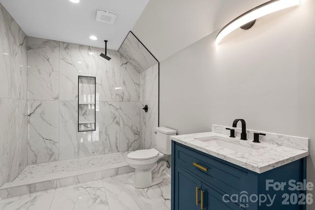 543 30th Avenue NW, Hickory, NC 28601