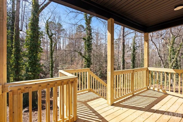 543 30th Avenue NW, Hickory, NC 28601