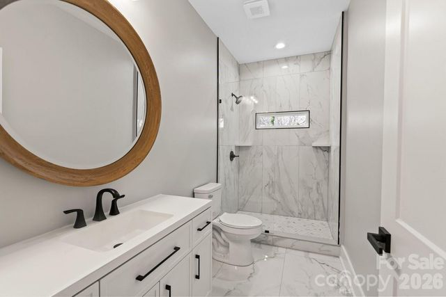 543 30th Avenue NW, Hickory, NC 28601