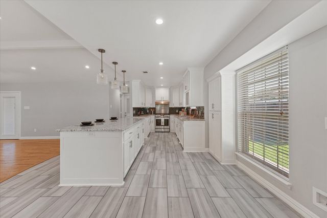 5429 Enderly Place, Dallas, TX 75227