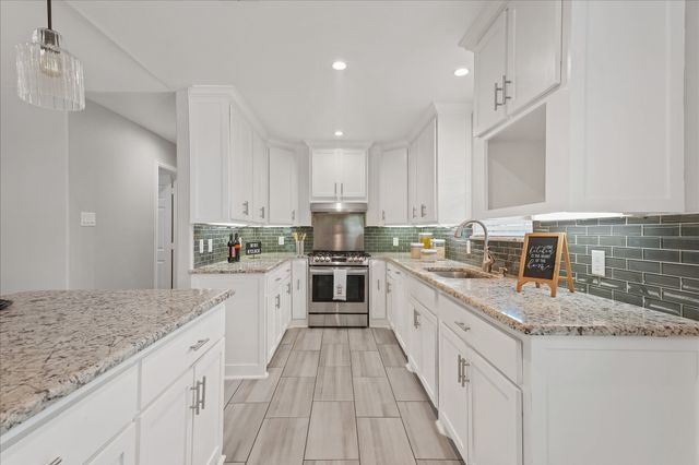5429 Enderly Place, Dallas, TX 75227
