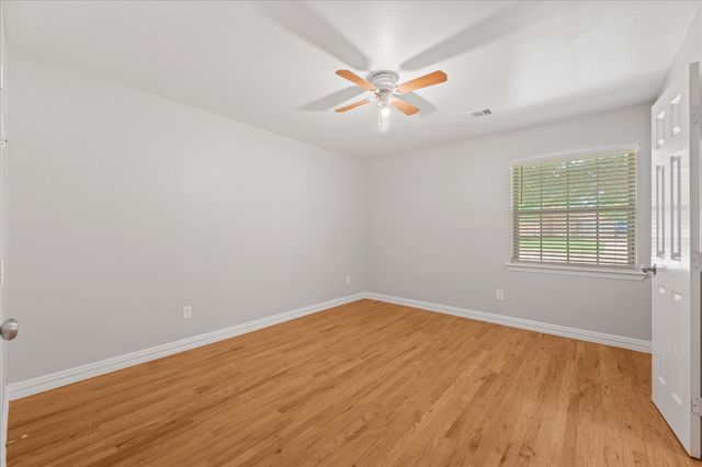 5429 Enderly Place, Dallas, TX 75227