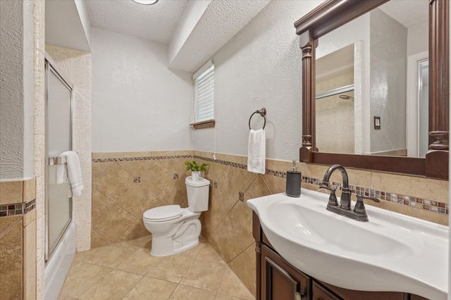 5429 Enderly Place, Dallas, TX 75227