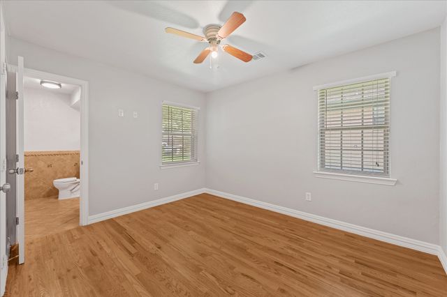 5429 Enderly Place, Dallas, TX 75227