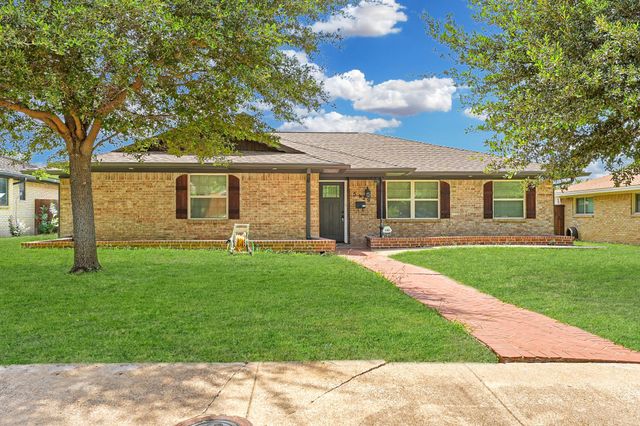 5429 Enderly Place, Dallas, TX 75227