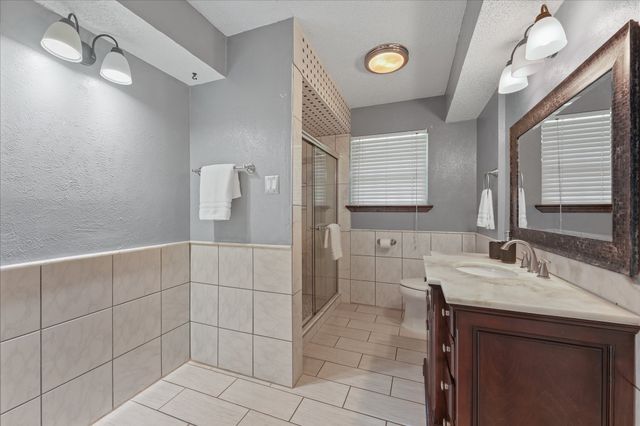 5429 Enderly Place, Dallas, TX 75227
