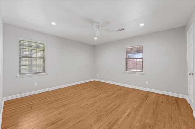 5429 Enderly Place, Dallas, TX 75227