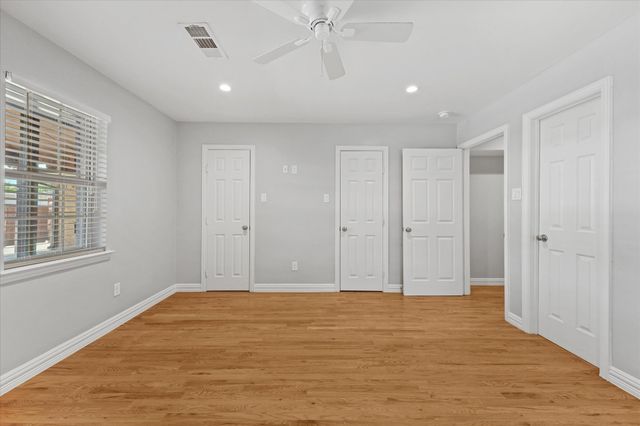 5429 Enderly Place, Dallas, TX 75227