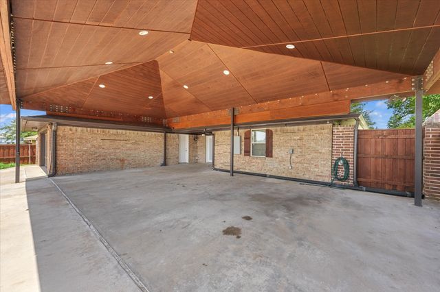 5429 Enderly Place, Dallas, TX 75227