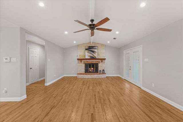 5429 Enderly Place, Dallas, TX 75227
