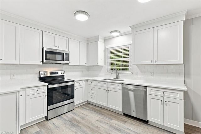 399 Wildwood Lane, Winston-salem, NC 27107