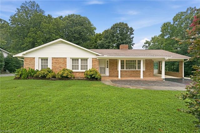 399 Wildwood Lane, Winston-salem, NC 27107
