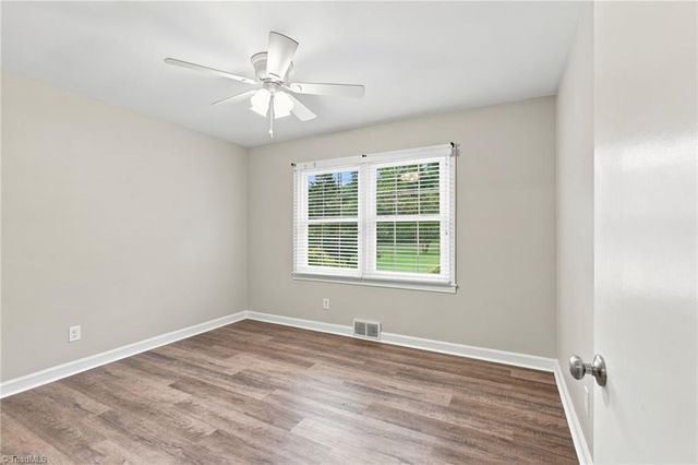 399 Wildwood Lane, Winston-salem, NC 27107