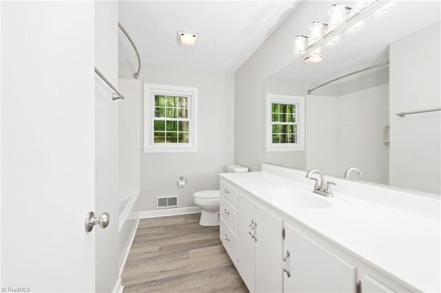 399 Wildwood Lane, Winston-salem, NC 27107