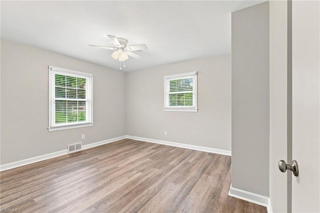399 Wildwood Lane, Winston-salem, NC 27107