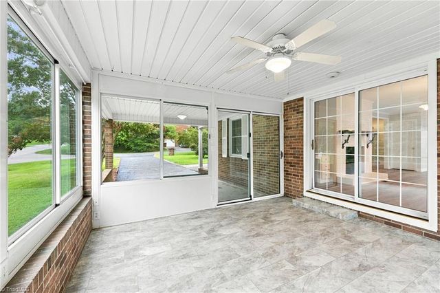 399 Wildwood Lane, Winston-salem, NC 27107