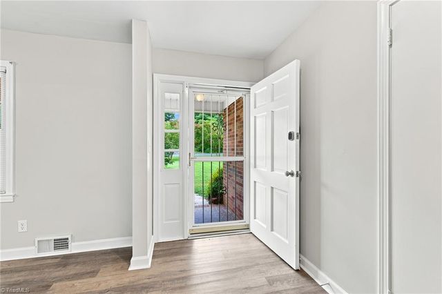 399 Wildwood Lane, Winston-salem, NC 27107