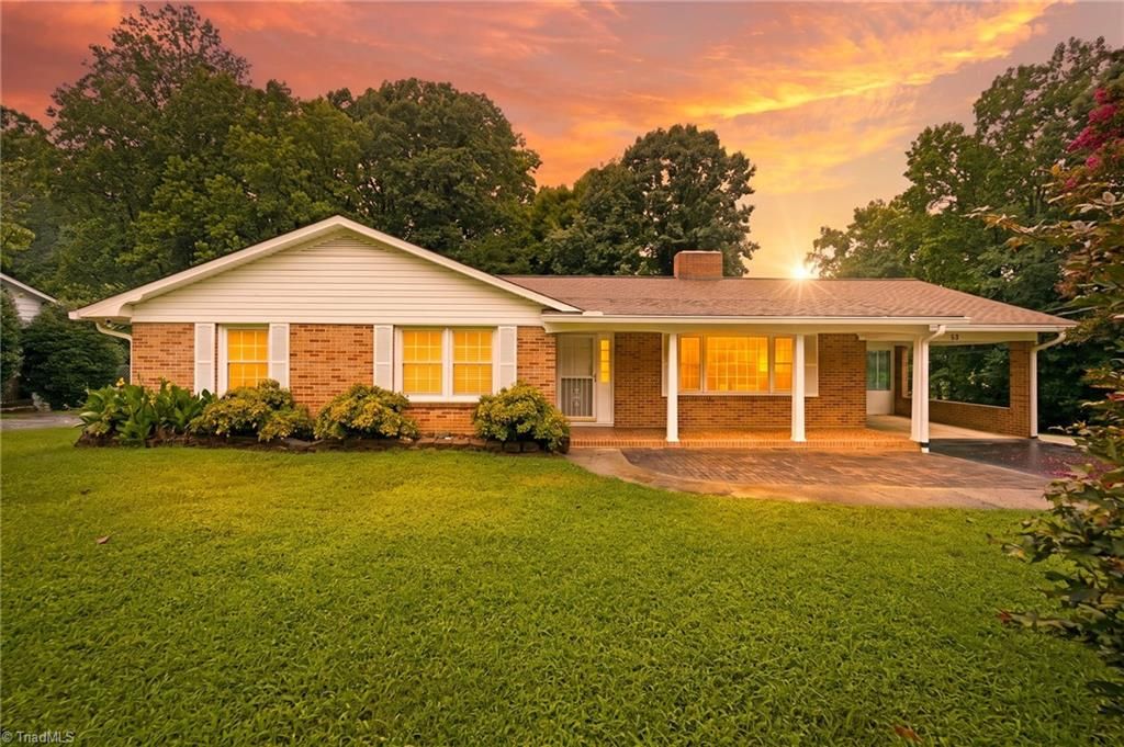 399 Wildwood Lane, Winston-salem, NC 27107