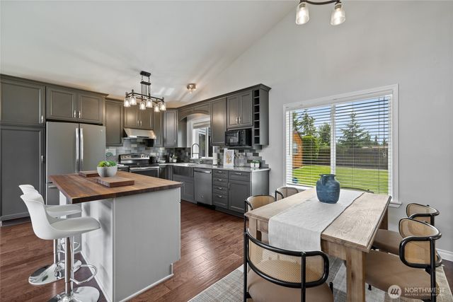 19119 71st Avenue Ct E, Puyallup, WA 98375