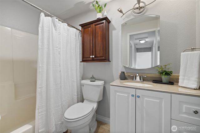 19119 71st Avenue Ct E, Puyallup, WA 98375