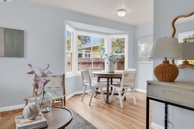 1811 3rd St, Alameda, CA 94501