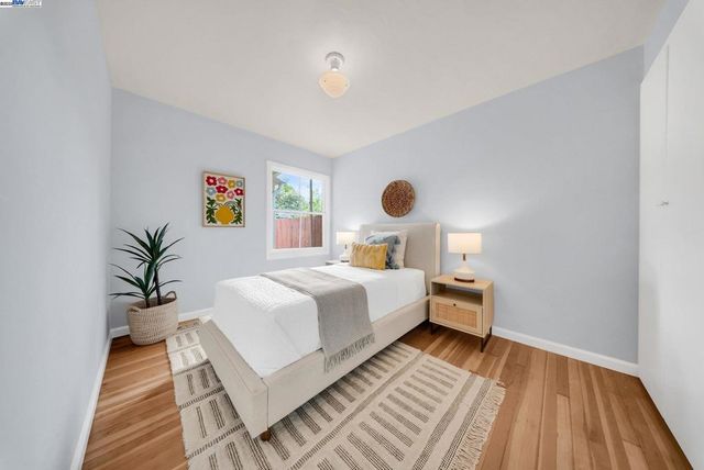 1811 3rd St, Alameda, CA 94501