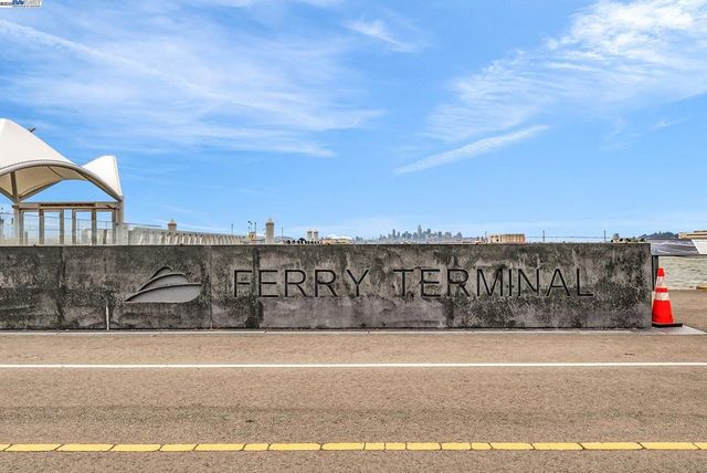1811 3rd St, Alameda, CA 94501