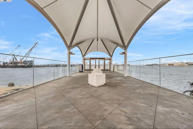 1811 3rd St, Alameda, CA 94501