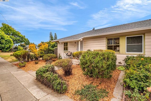 1811 3rd St, Alameda, CA 94501