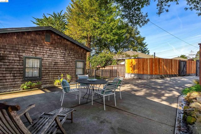 8440 Terrace Dr, El Cerrito, CA 94530