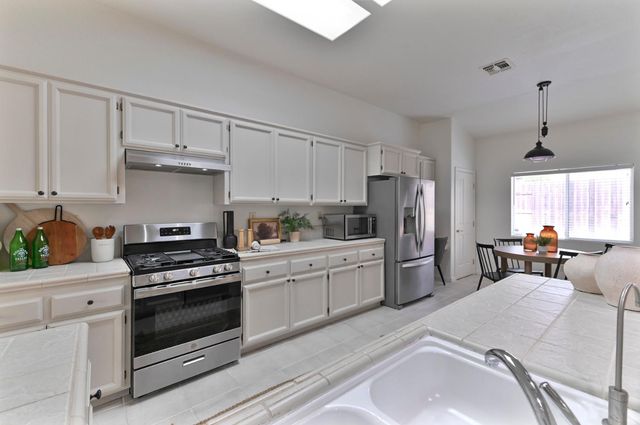 3618 Cooper Isl Rd, West Sacramento, CA 95691