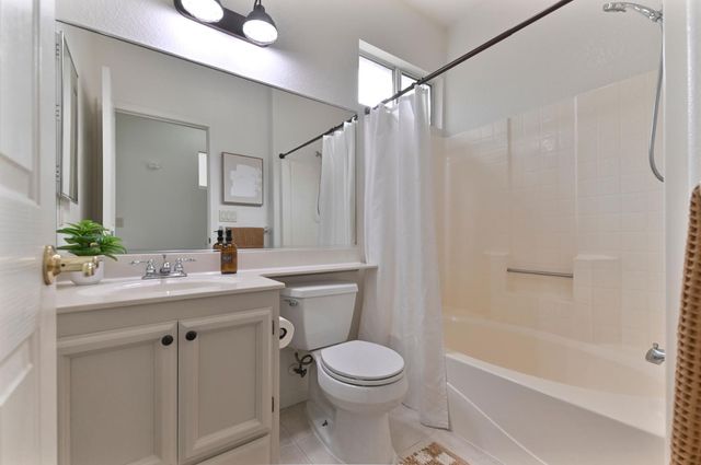 3618 Cooper Isl Rd, West Sacramento, CA 95691