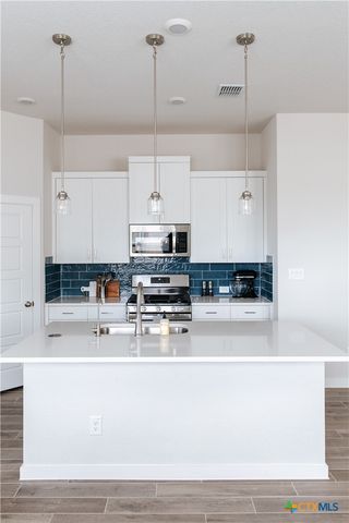 708 Willowbrook, New Braunfels, TX 78130