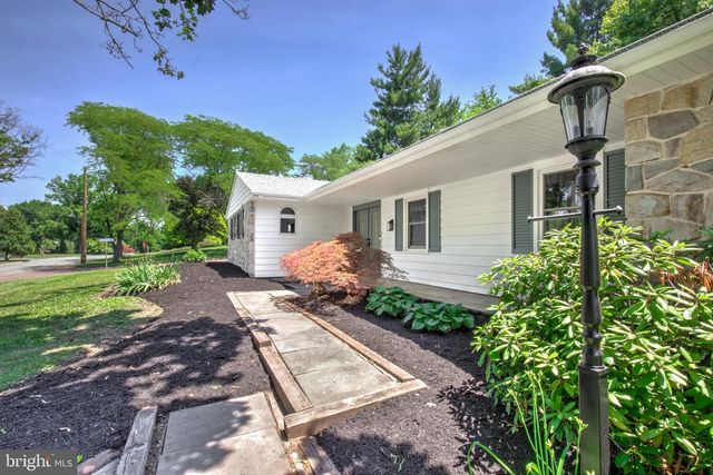 828 BROOKSIDE RD, Pottstown, PA 19464