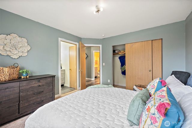 16340 Cascadian Avenue SE, Yelm, WA 98597