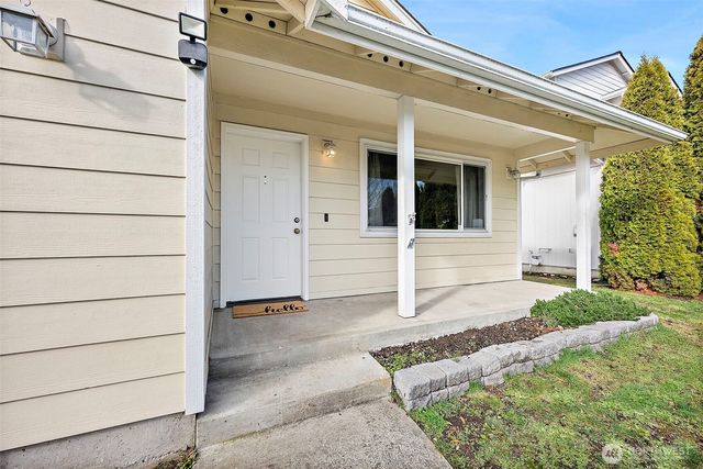 16340 Cascadian Avenue SE, Yelm, WA 98597