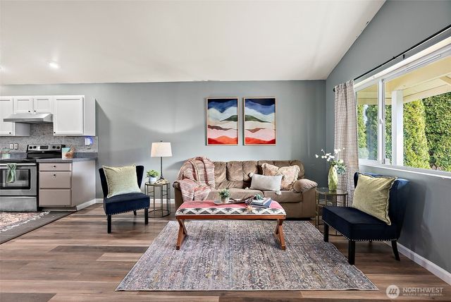 16340 Cascadian Avenue SE, Yelm, WA 98597