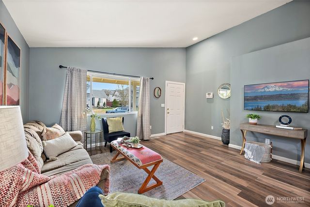 16340 Cascadian Avenue SE, Yelm, WA 98597