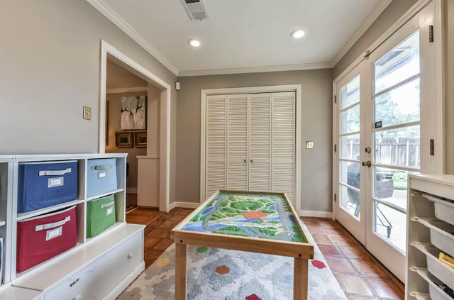 906 Bay Oaks Road, Houston, TX 77008