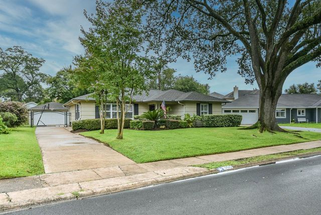 906 Bay Oaks Road, Houston, TX 77008