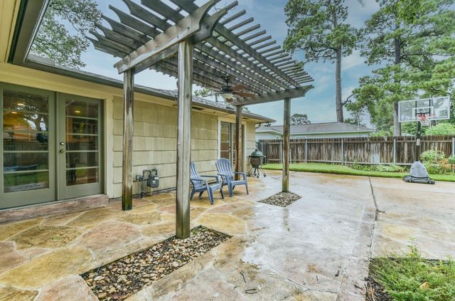 906 Bay Oaks Road, Houston, TX 77008