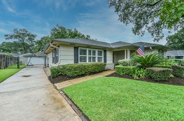 906 Bay Oaks Road, Houston, TX 77008