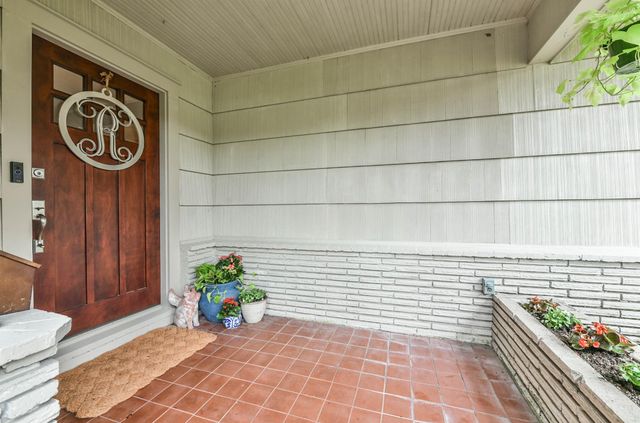 906 Bay Oaks Road, Houston, TX 77008