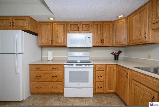 103 Freeman Green Drive, Elizabethtown, KY 42701