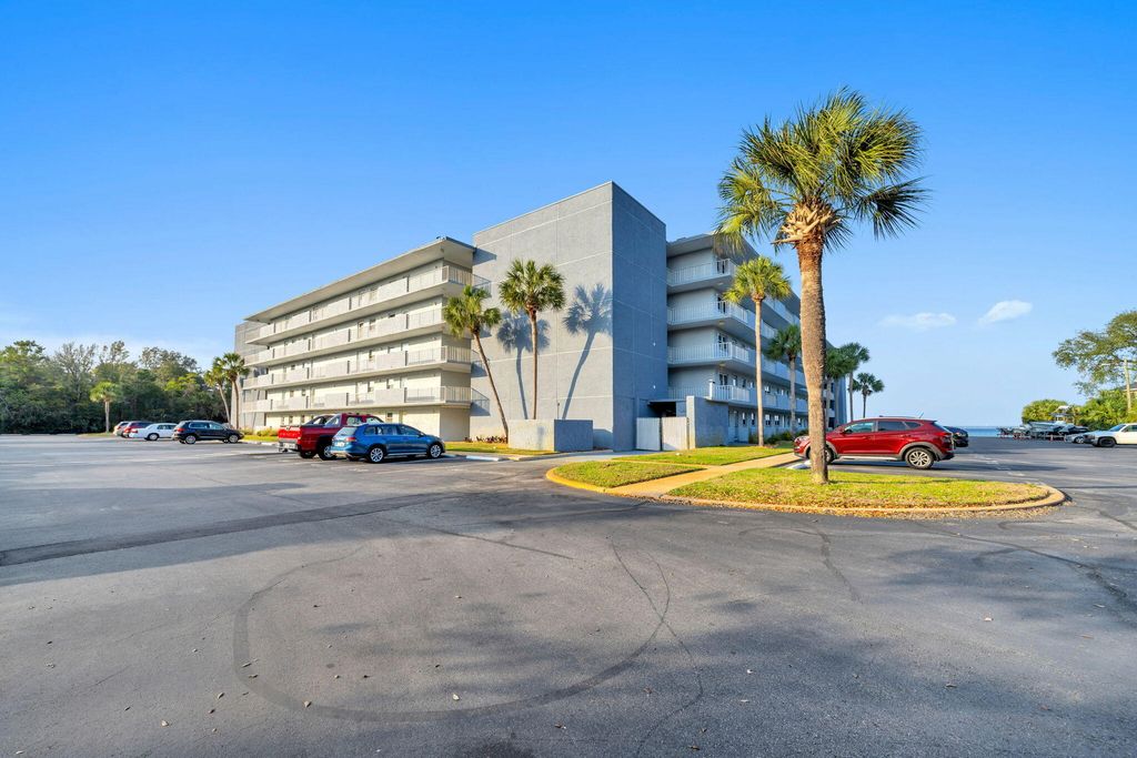 3857 Indian Trail 109, Destin, FL 32541