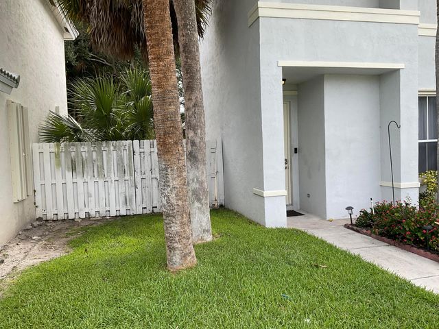 6566 Spring Meadow Drive, Greenacres, FL 33413